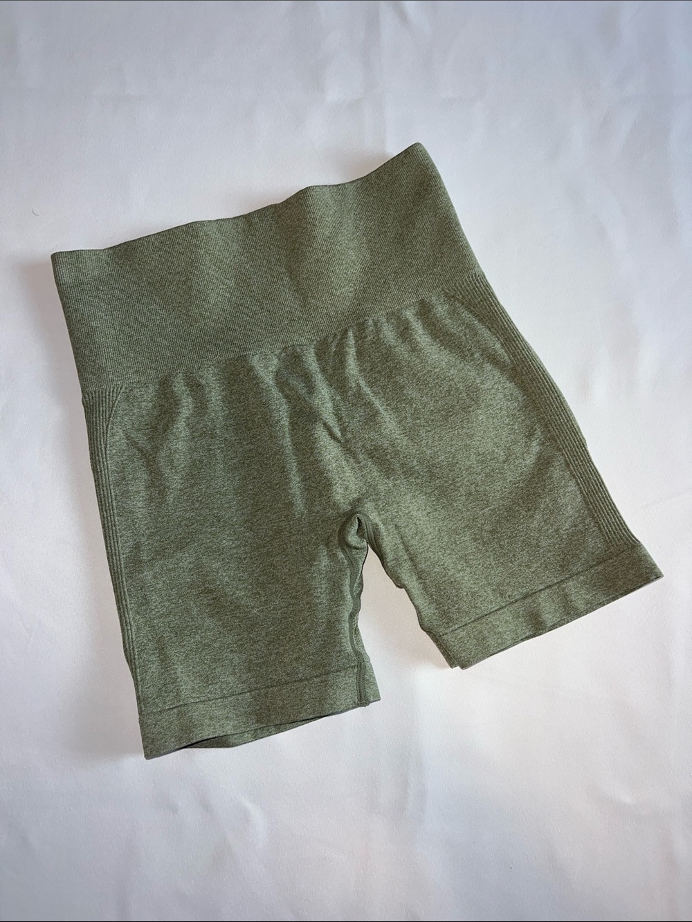 Amazon High-Waist Seamless Olive Bike Shorts women’s Medium  Scrunch Bottom